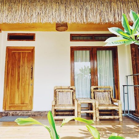 Peraja Bungalows Loyok Sangyang Eksteriør billede