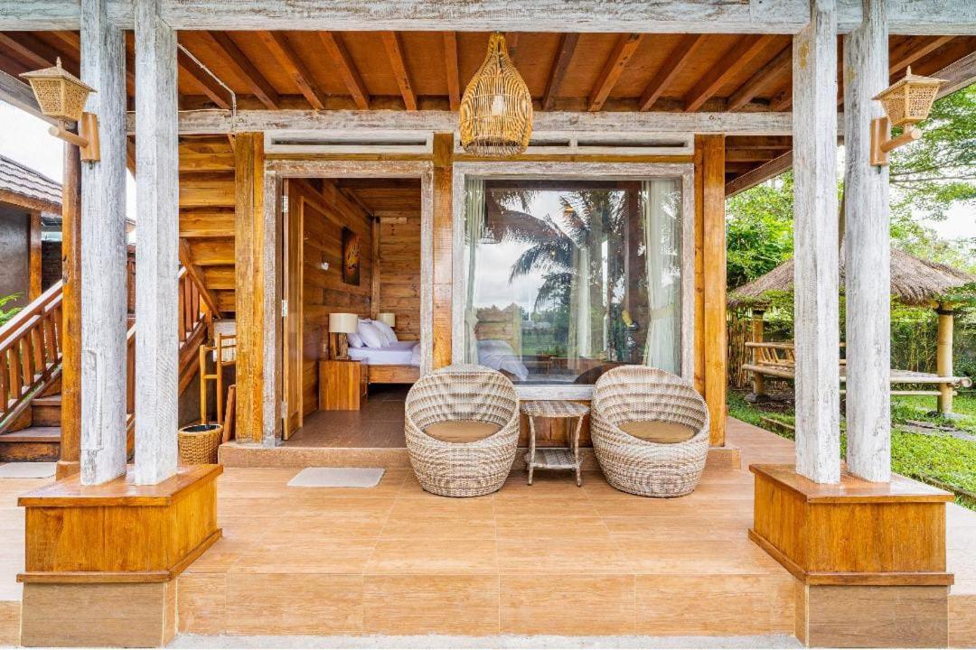 Peraja Bungalows Loyok Sangyang Eksteriør billede