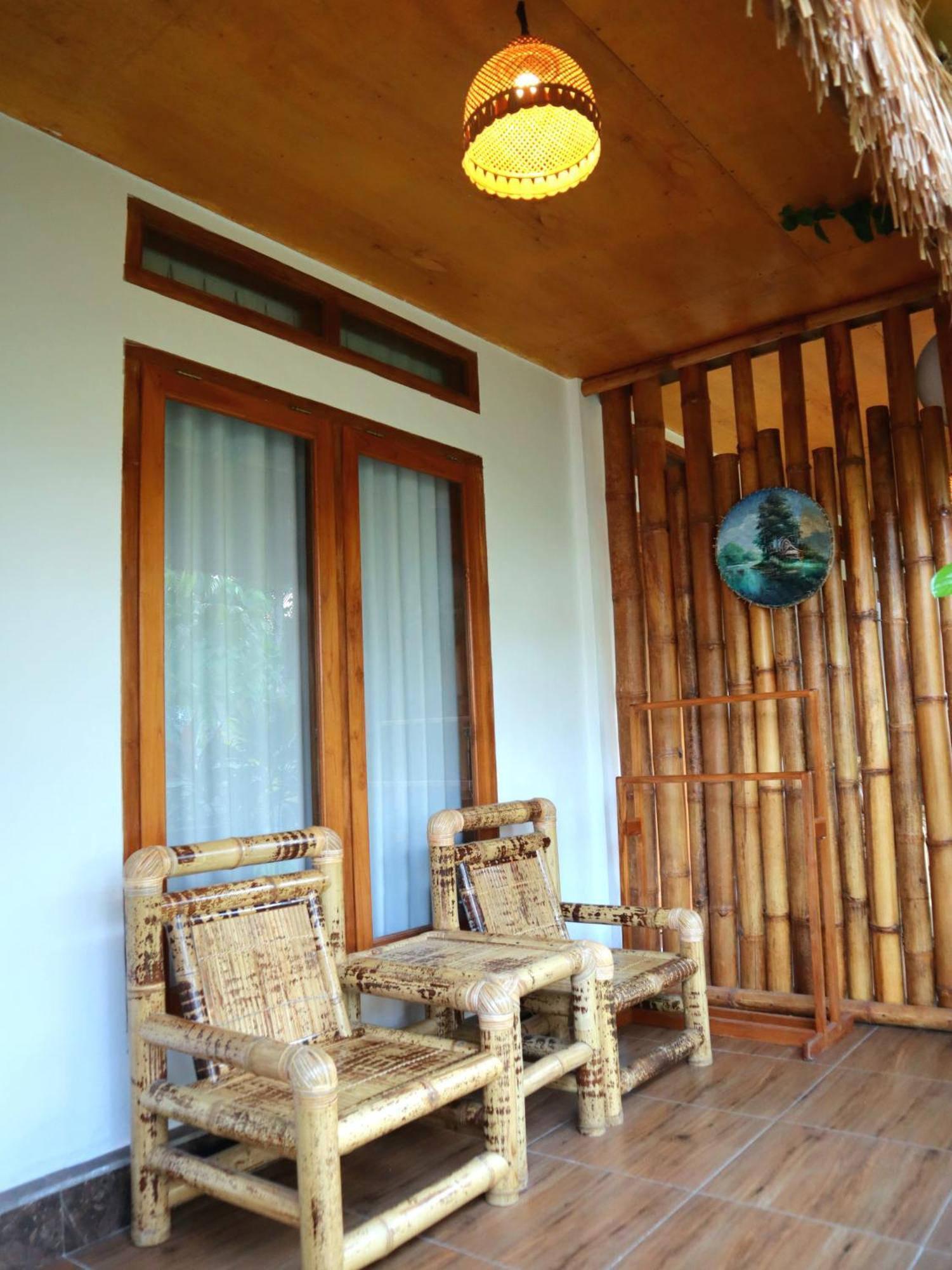 Peraja Bungalows Loyok Sangyang Værelse billede