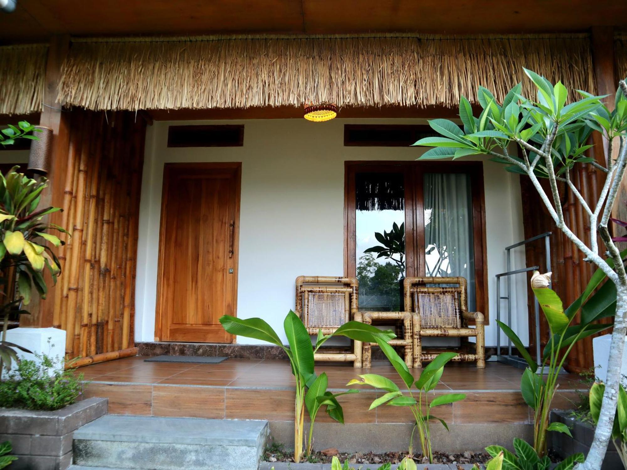 Peraja Bungalows Loyok Sangyang Værelse billede