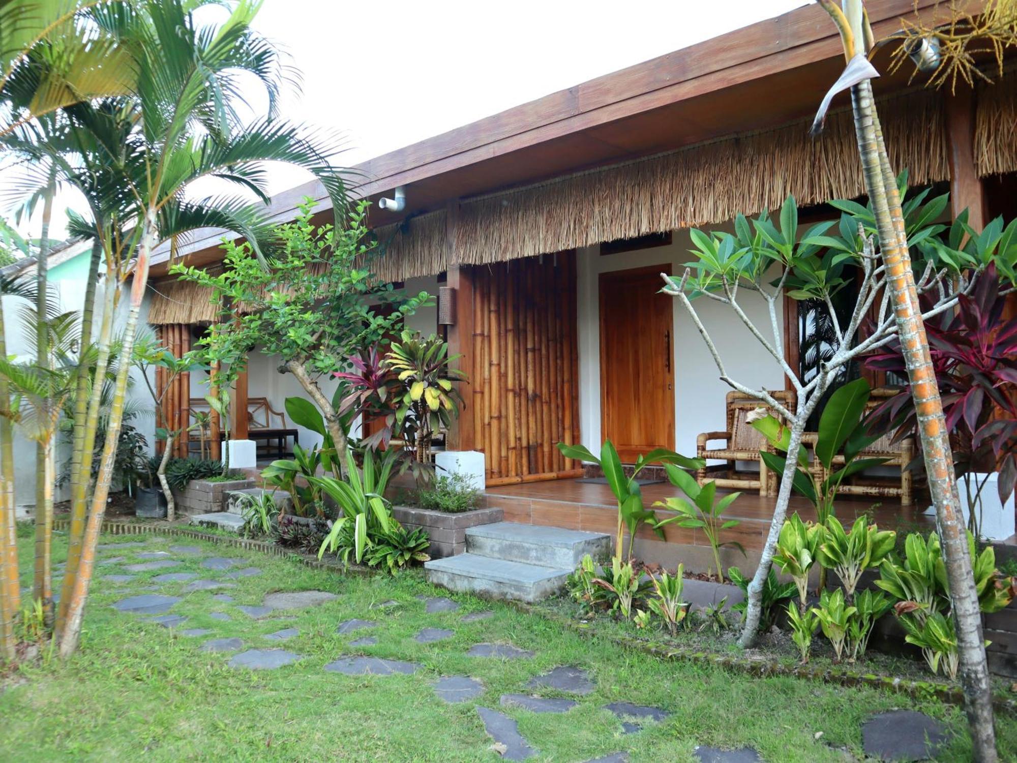 Peraja Bungalows Loyok Sangyang Værelse billede