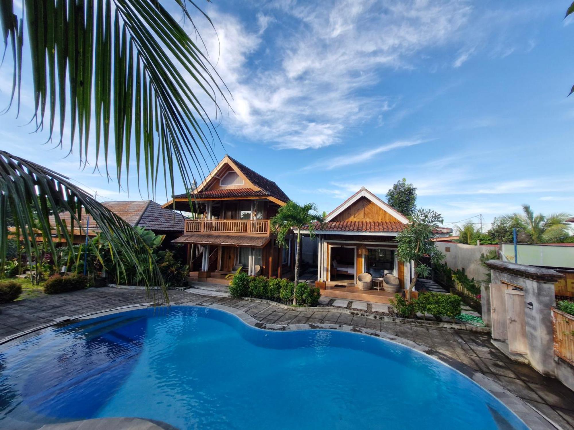 Peraja Bungalows Loyok Sangyang Værelse billede